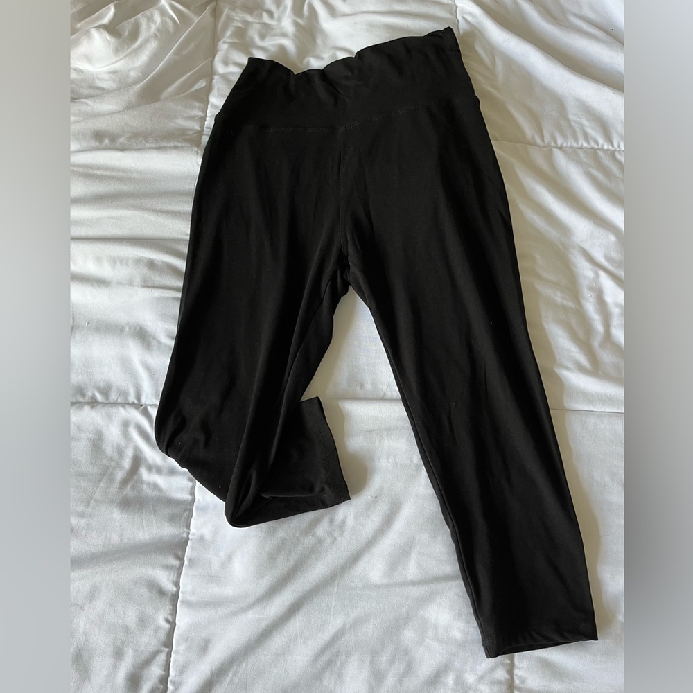 Black Capri Leggings